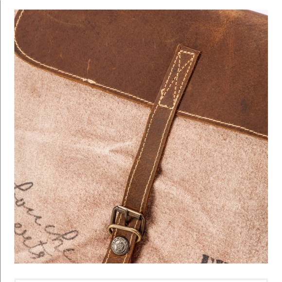 The Barrel Shack “Cruz” Handmade Messenger Bag - Picture 4 of 5